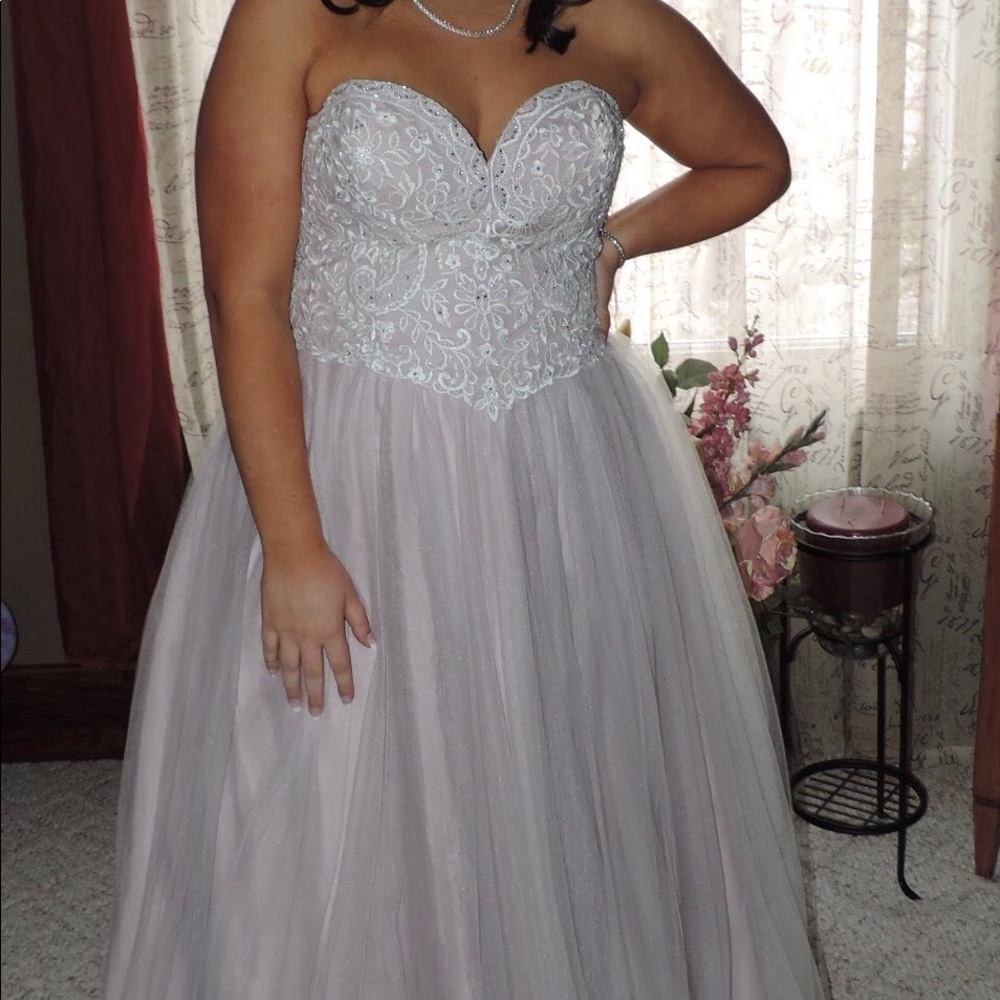 Prom Dress - Picture 5 of 5